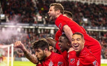 Alejandro Pozuelo celebrando un gol en la MLS